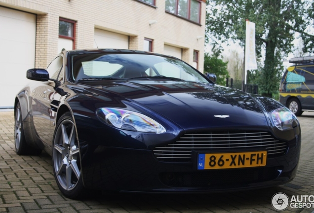 Aston Martin V8 Vantage