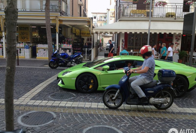 Lamborghini Aventador LP700-4