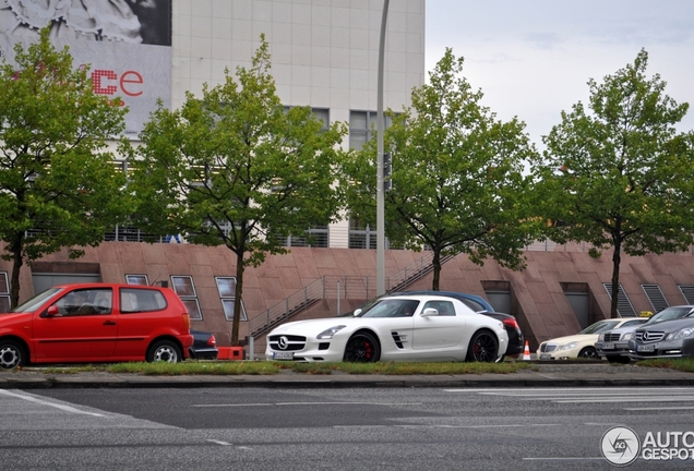 Mercedes-Benz SLS AMG