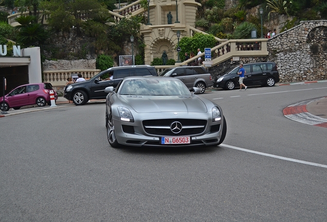 Mercedes-Benz SLS AMG