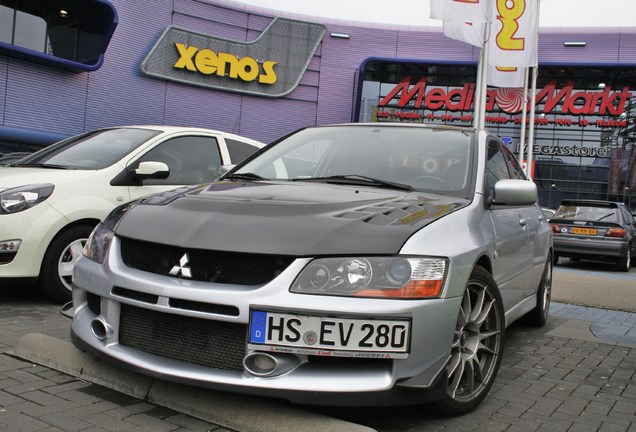 Mitsubishi Lancer Evolution IX FQ