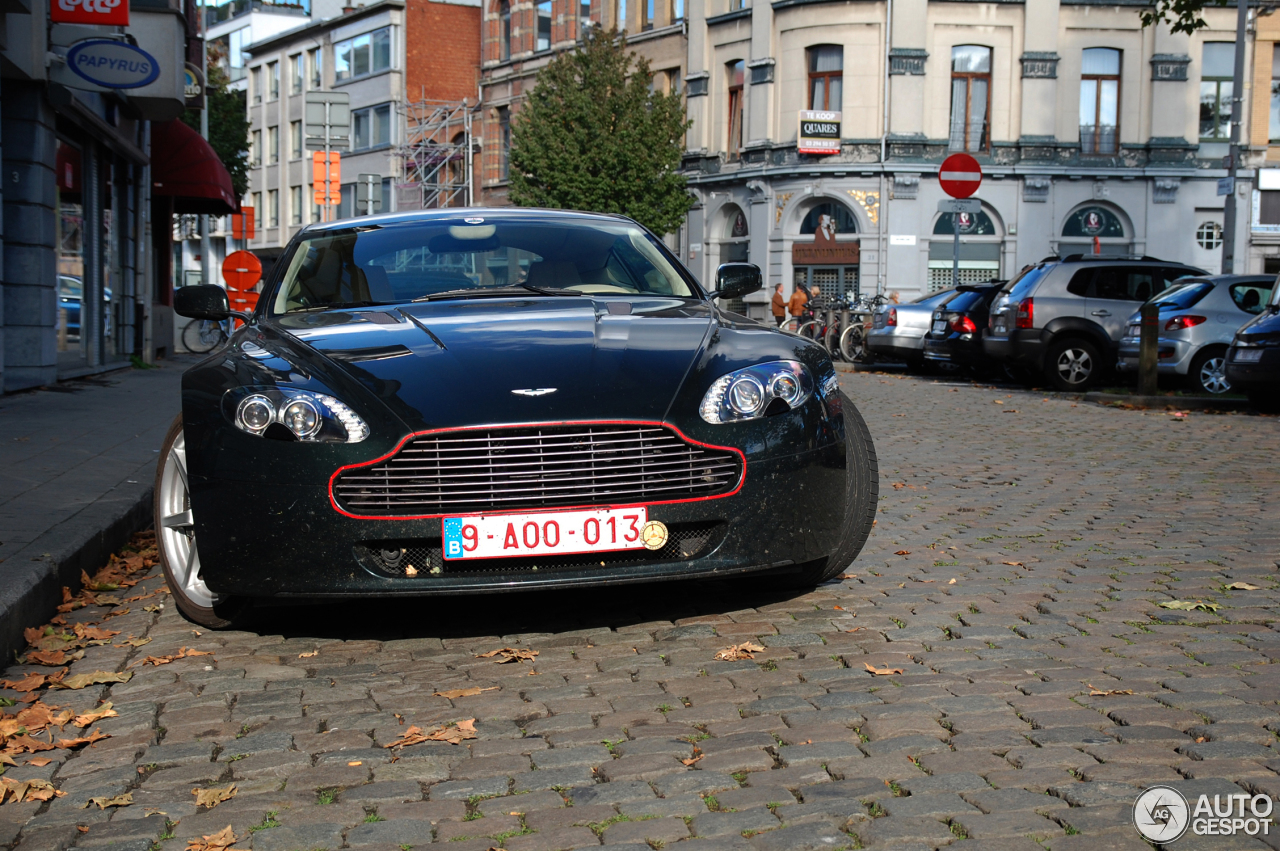 Aston Martin V8 Vantage