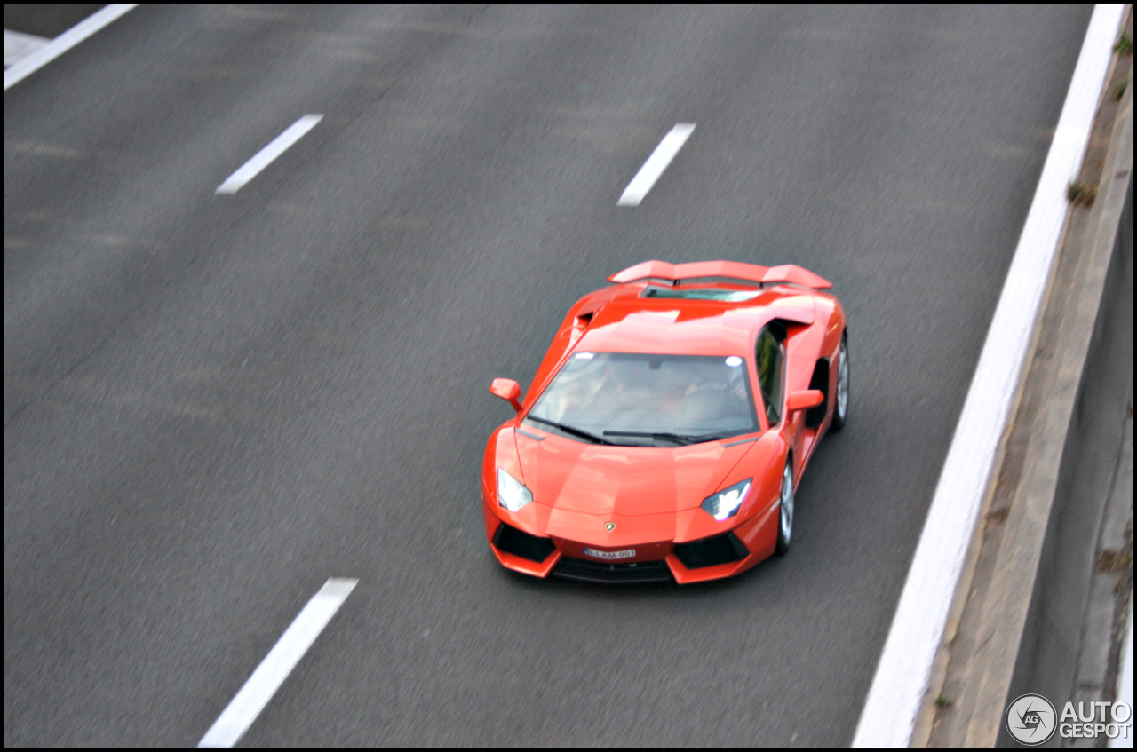 Lamborghini Aventador LP700-4