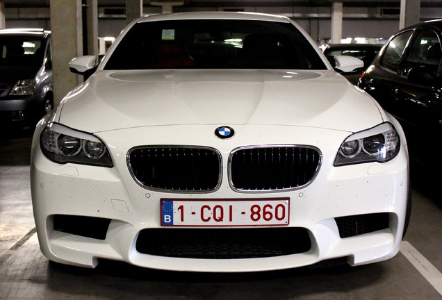 BMW M5 F10 2011