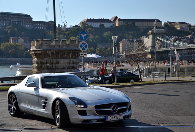 Mercedes-Benz SLS AMG