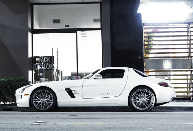 Mercedes-Benz SLS AMG