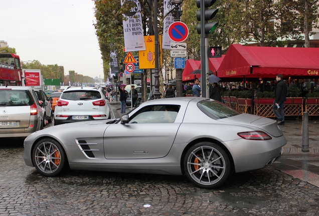 Mercedes-Benz SLS AMG