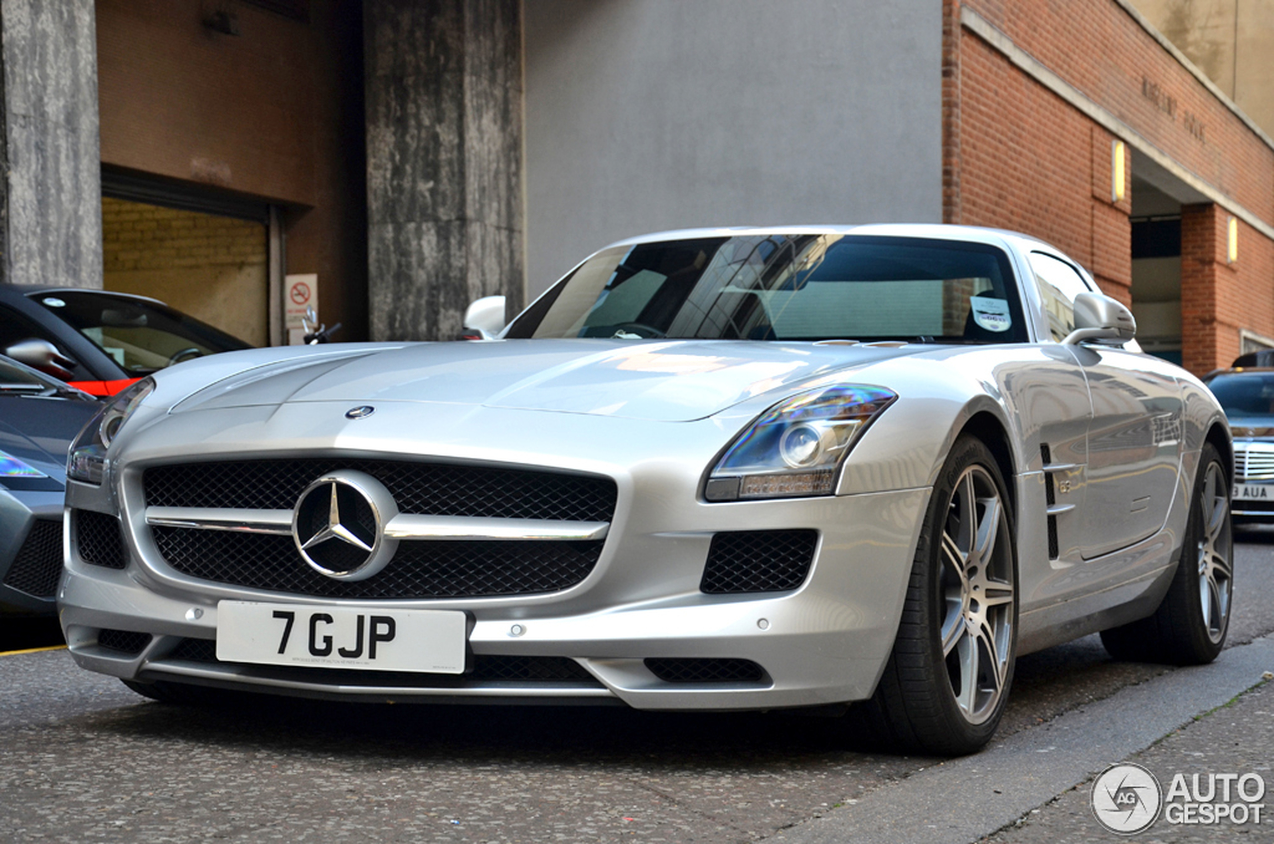 Mercedes-Benz SLS AMG