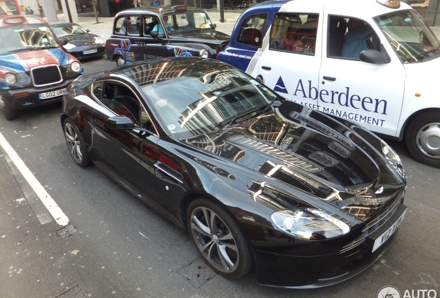 Aston Martin V12 Vantage