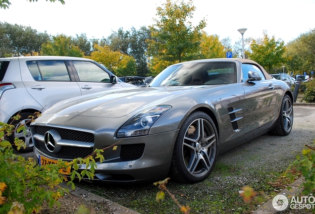 Mercedes-Benz SLS AMG Roadster