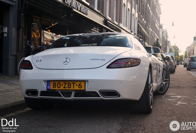 Mercedes-Benz SLS AMG