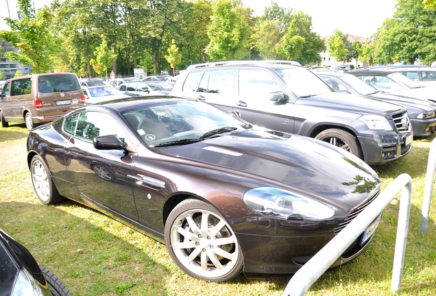 Aston Martin DB9