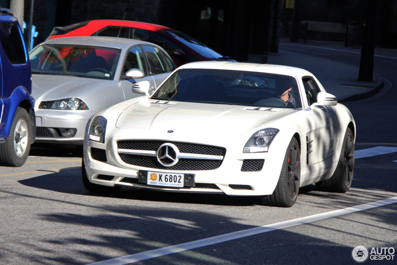 Mercedes-Benz SLS AMG