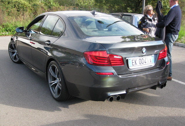 BMW M5 F10 2011