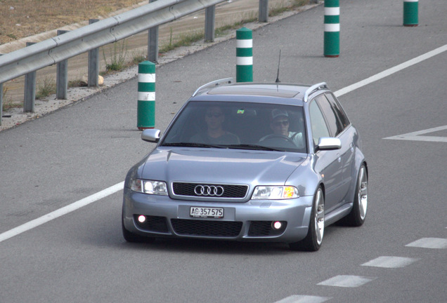 Audi RS4 Avant B5