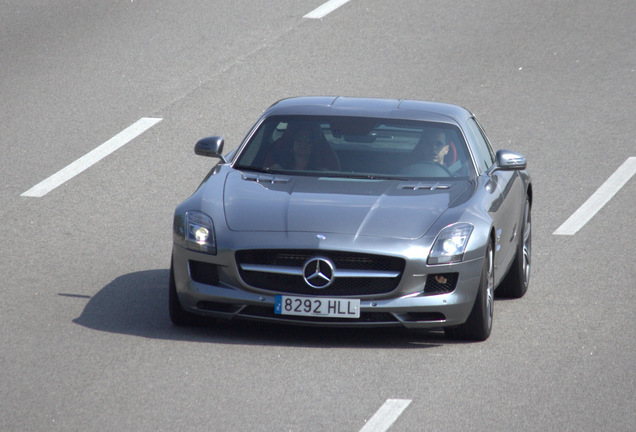 Mercedes-Benz SLS AMG