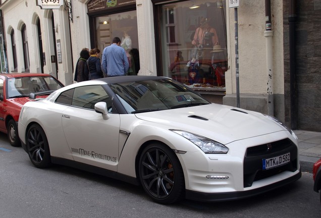 Nissan GT-R 2011