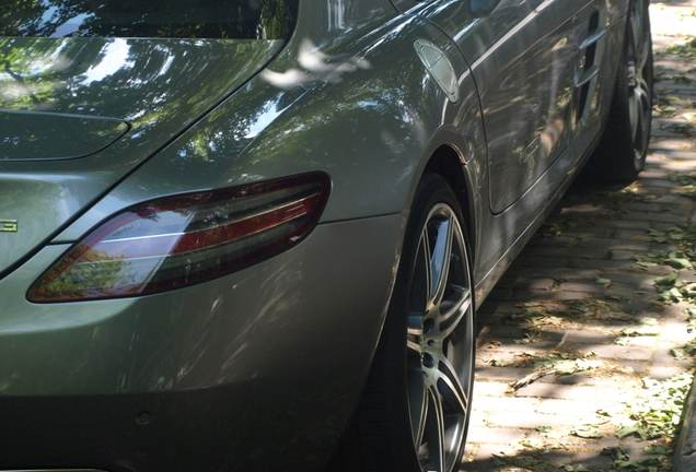 Mercedes-Benz SLS AMG