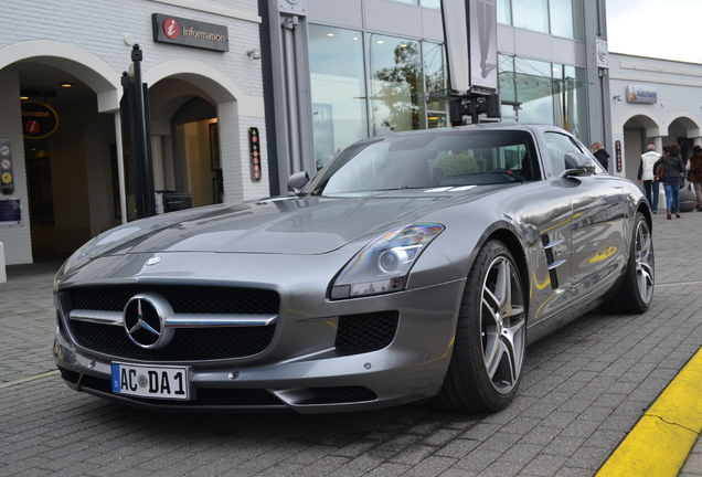 Mercedes-Benz SLS AMG