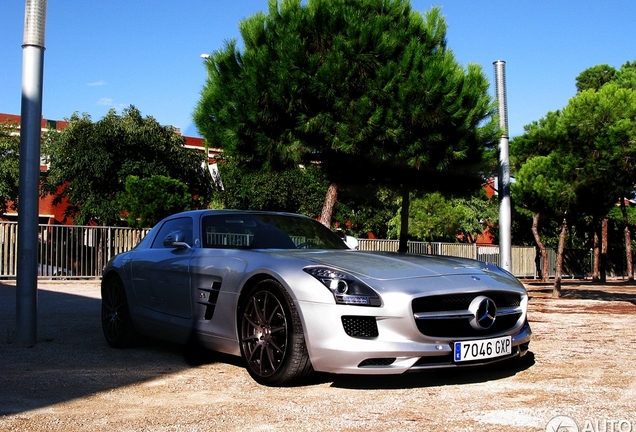 Mercedes-Benz SLS AMG