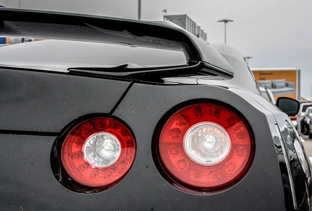 Nissan GT-R