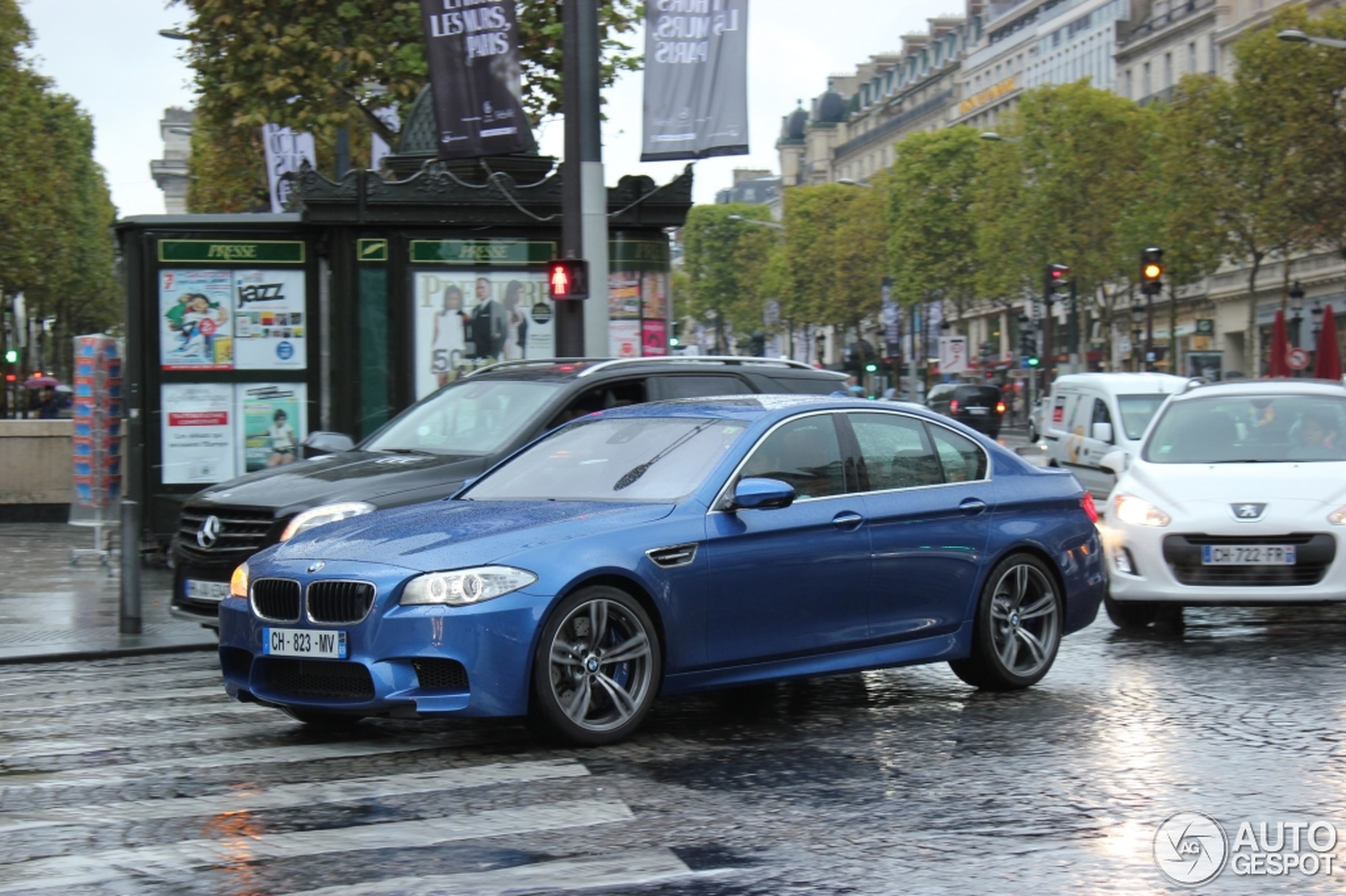 BMW M5 F10 2011