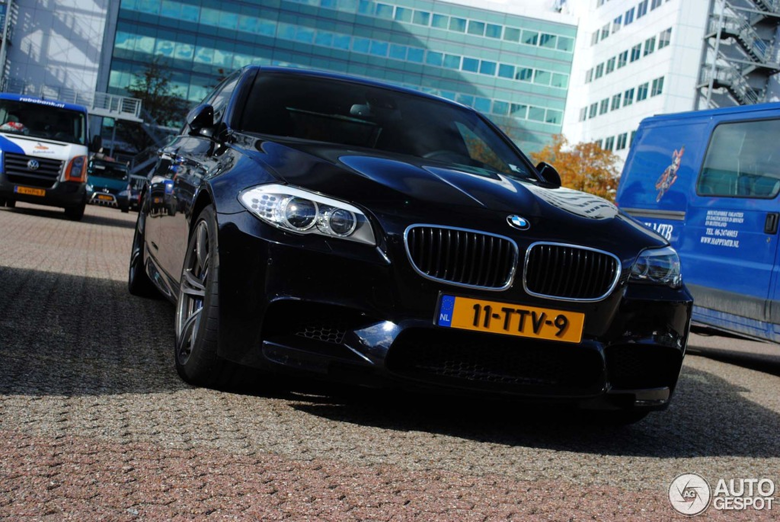 BMW M5 F10 2011