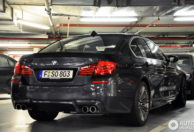 BMW M5 F10 2011