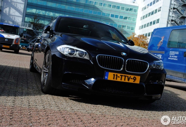 BMW M5 F10 2011