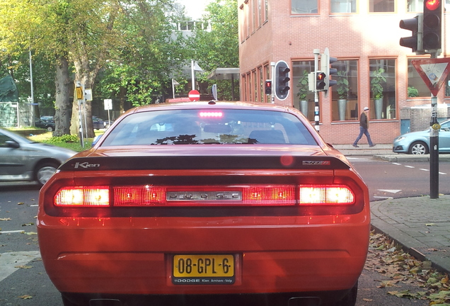 Dodge Challenger SRT-8