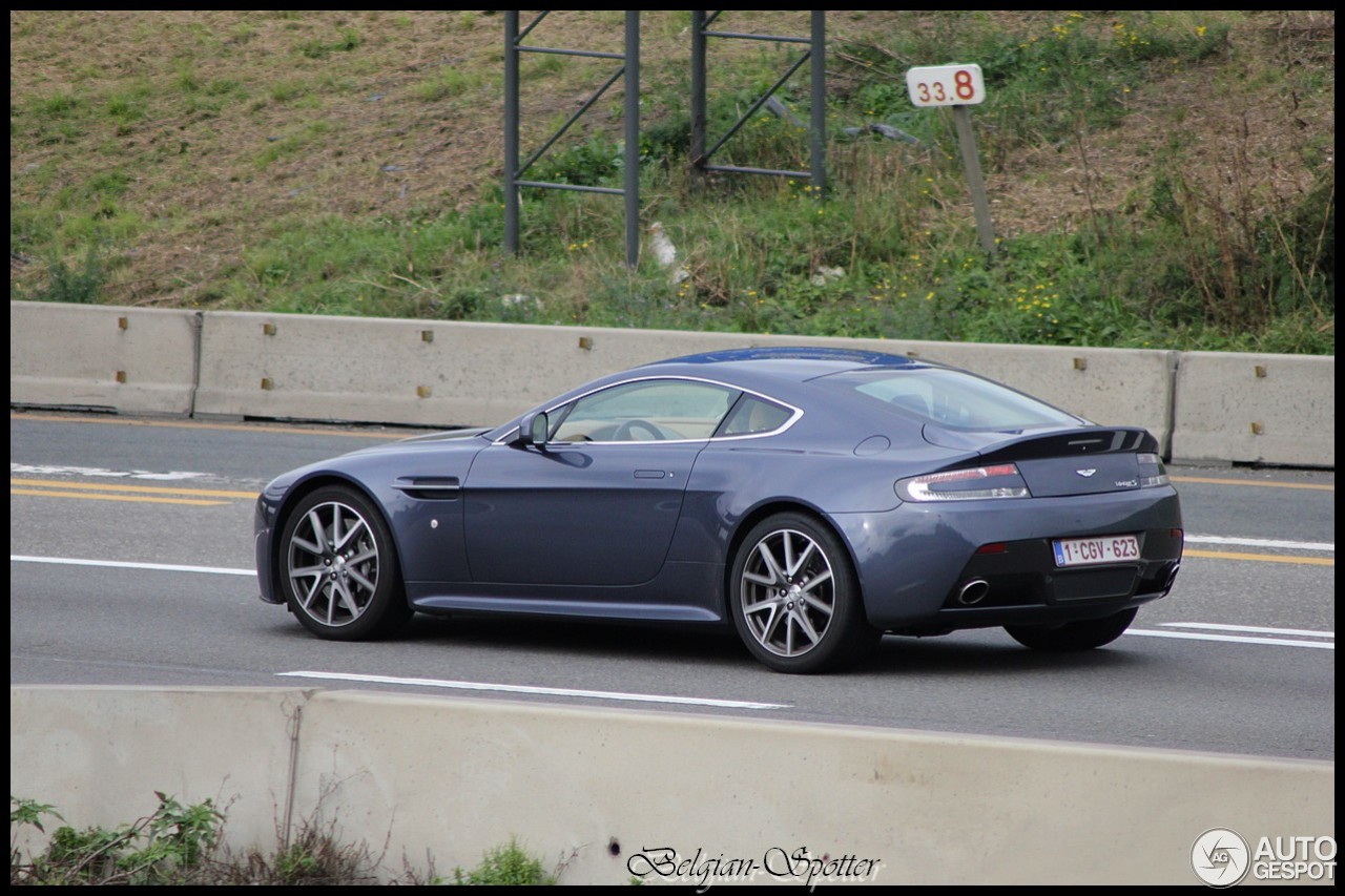 Aston Martin V8 Vantage S