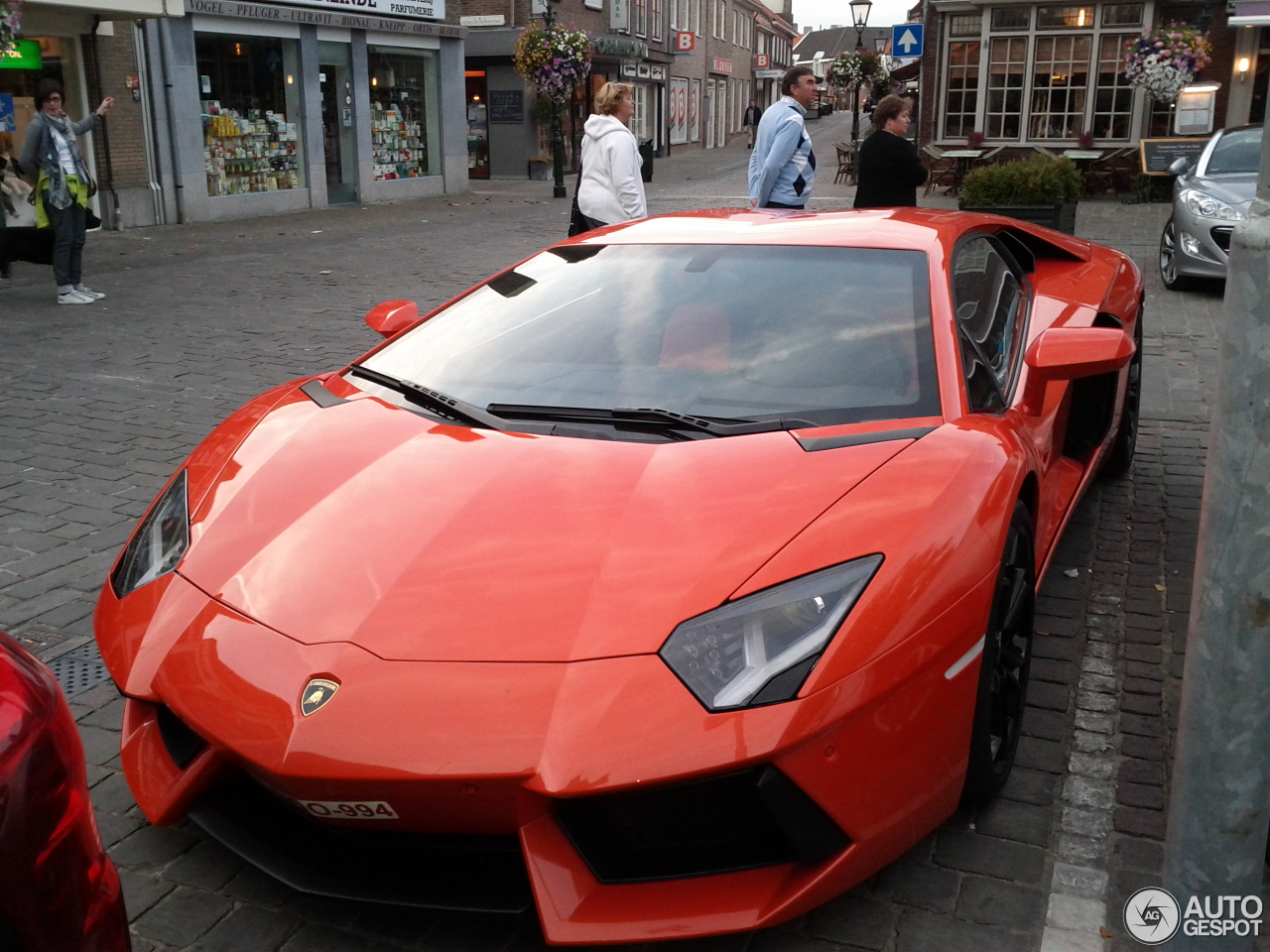 Lamborghini Aventador LP700-4