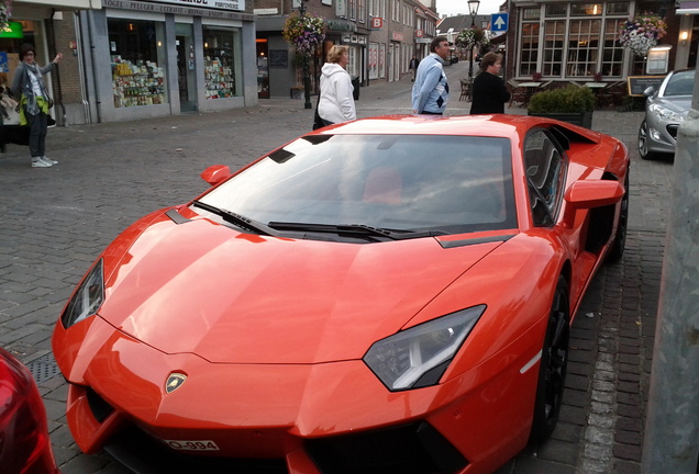 Lamborghini Aventador LP700-4