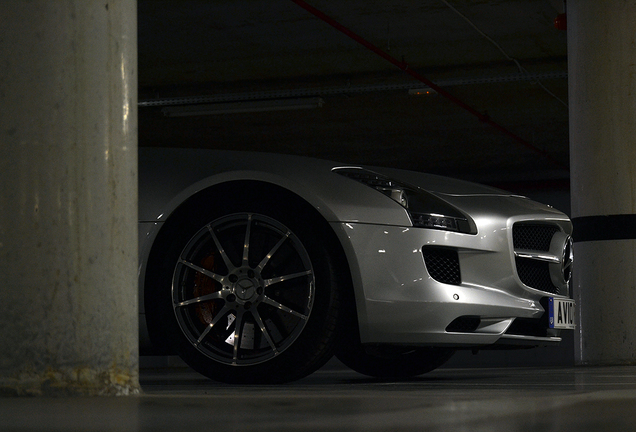 Mercedes-Benz SLS AMG