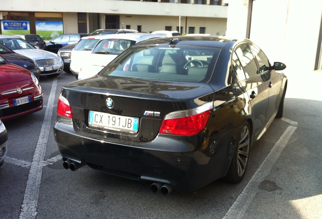 BMW M5 E60 2005