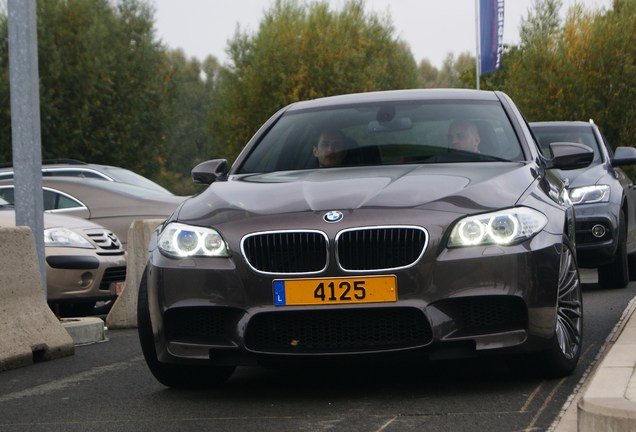 BMW M5 F10 2011