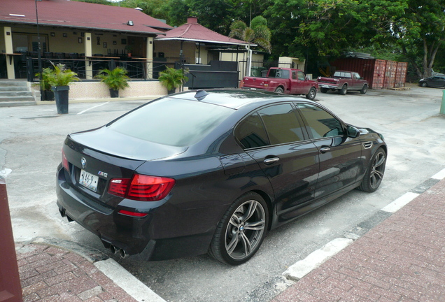 BMW M5 F10 2011