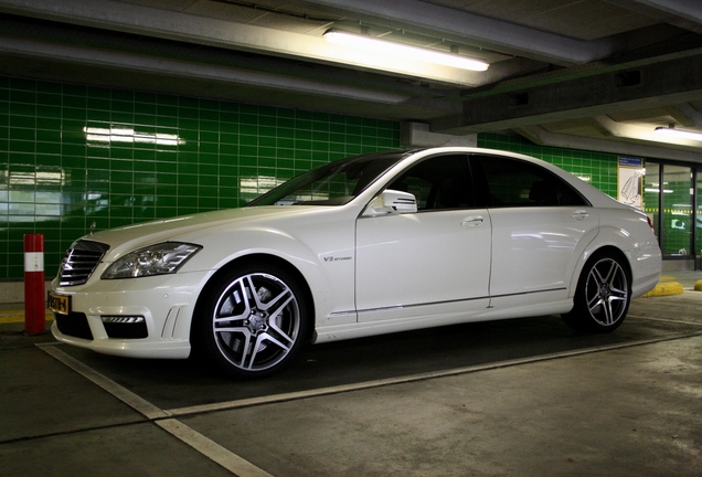 Mercedes-Benz S 63 AMG W221 2011