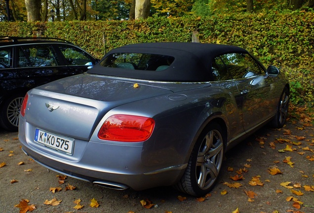 Bentley Continental GTC 2012