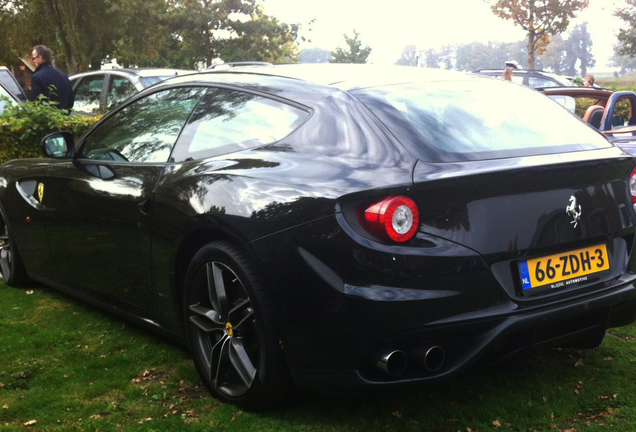 Ferrari FF