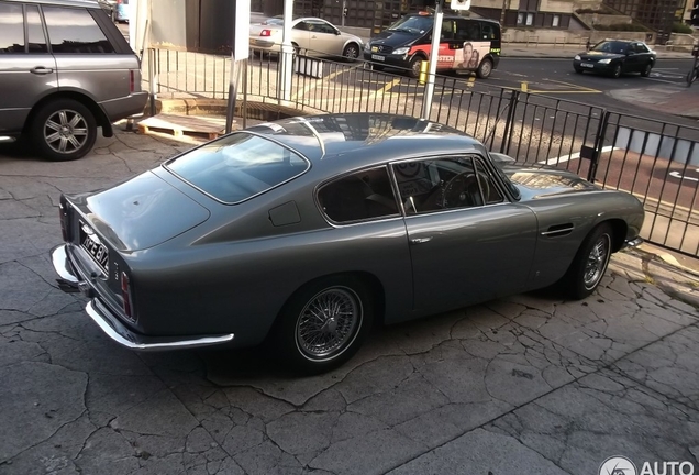 Aston Martin DB6 MKI