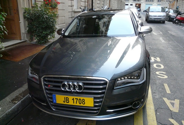 Audi S8 D4