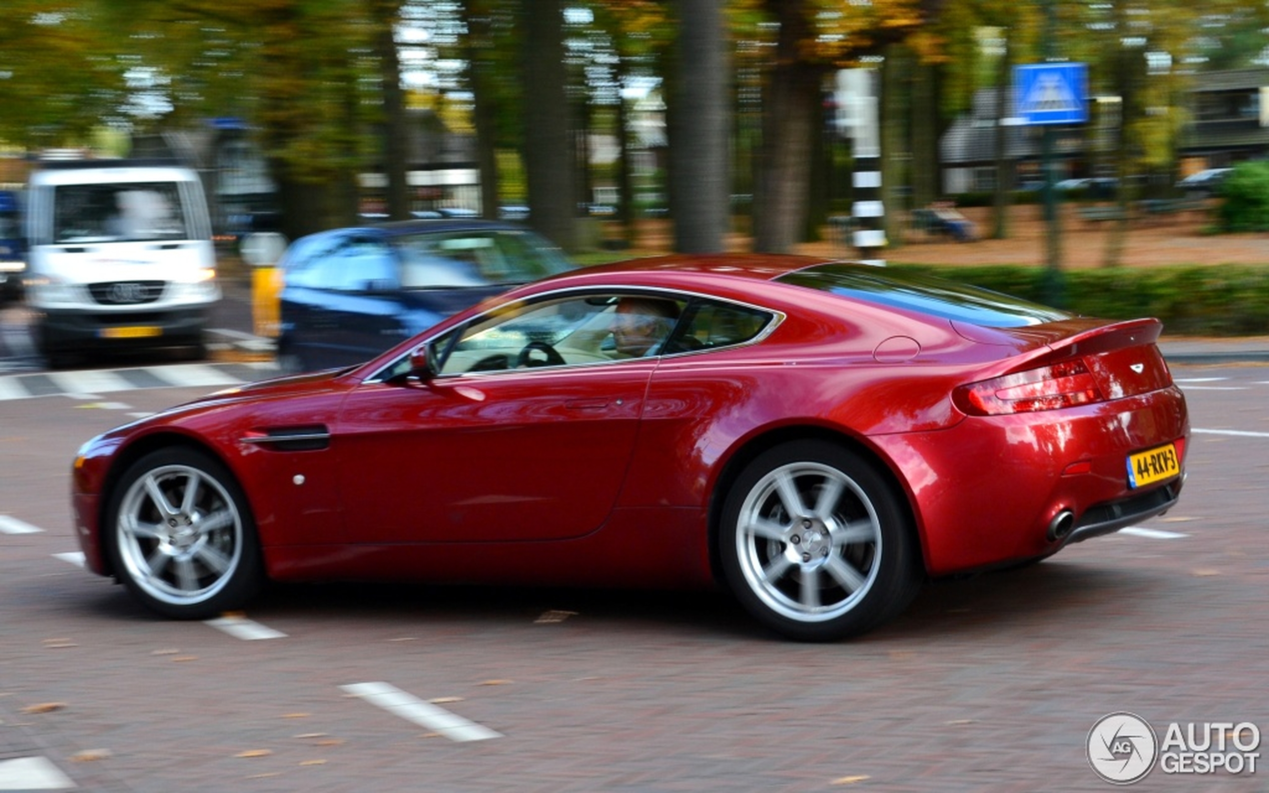 Aston Martin V8 Vantage