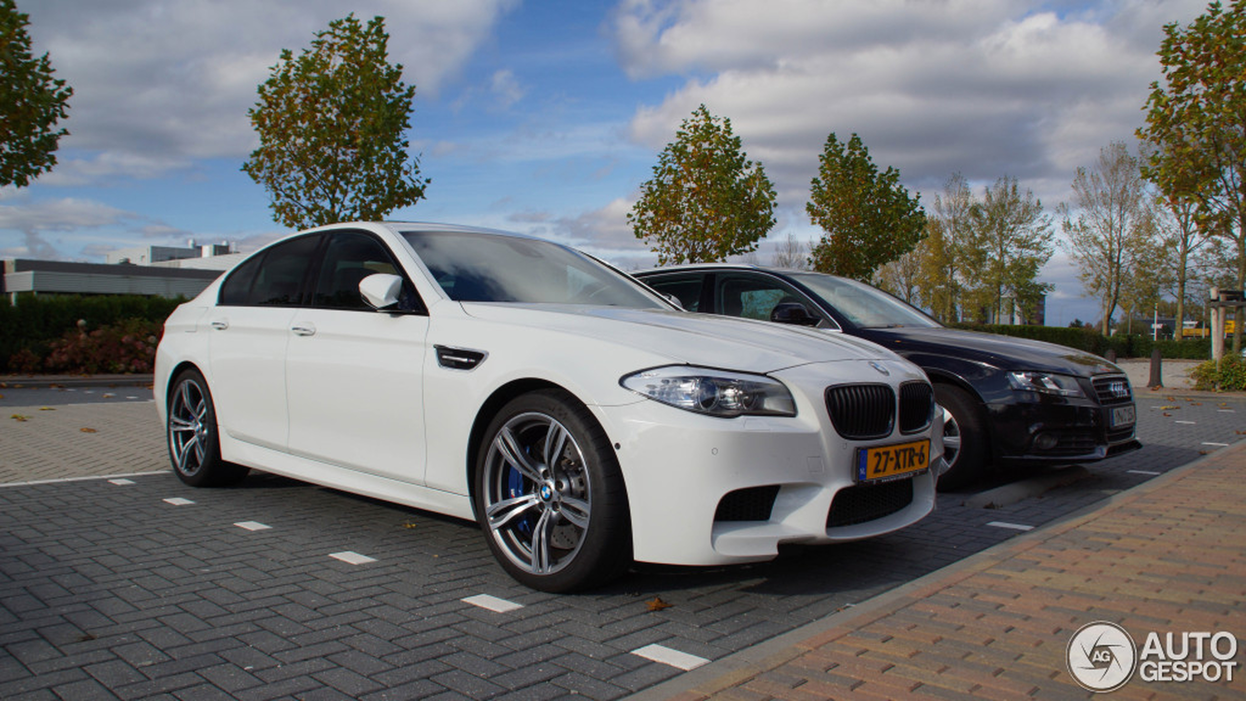 BMW M5 F10 2011