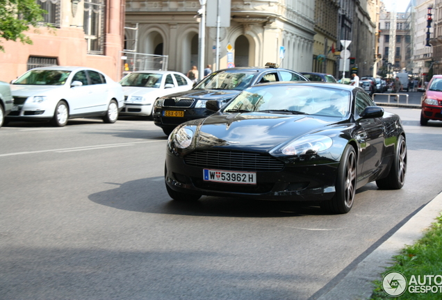 Aston Martin DB9