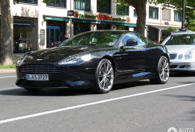 Aston Martin Virage 2011