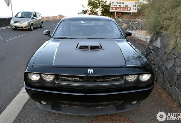 Dodge Challenger SRT-8