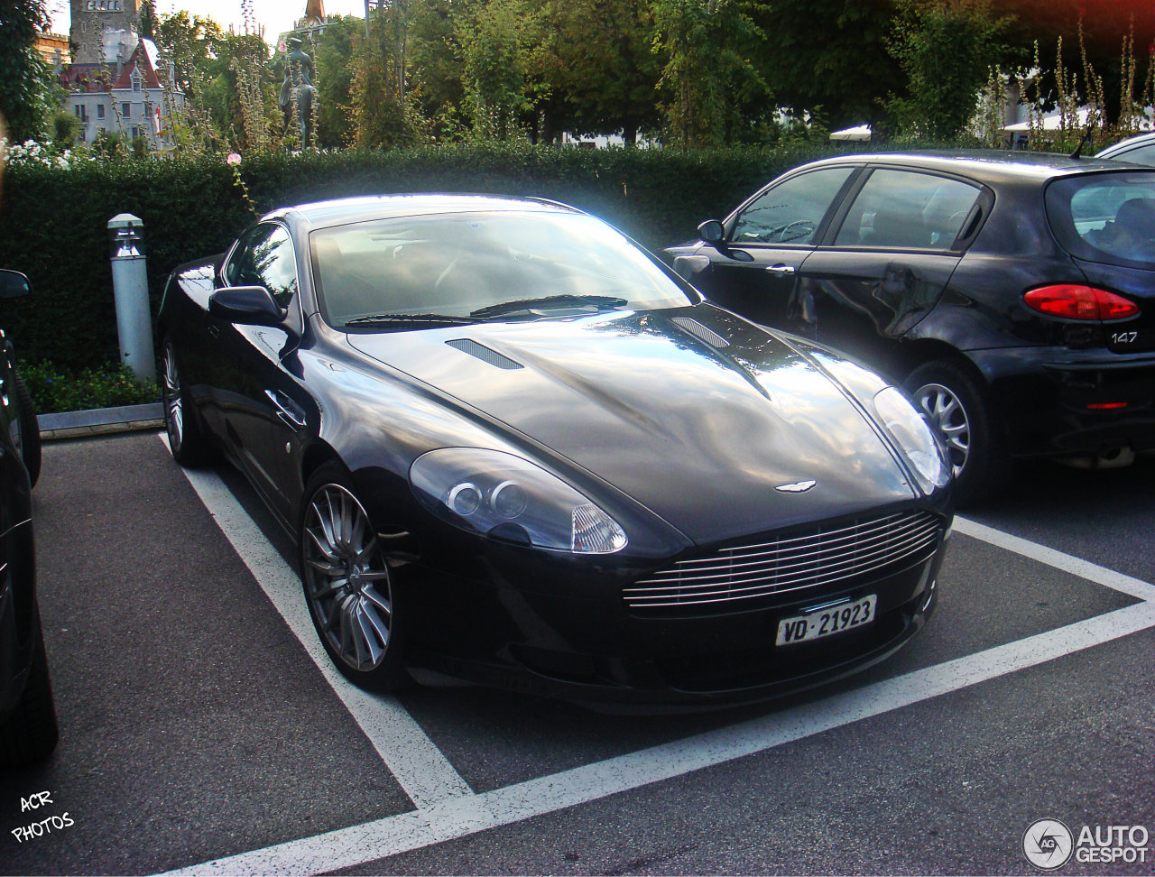 Aston Martin DB9