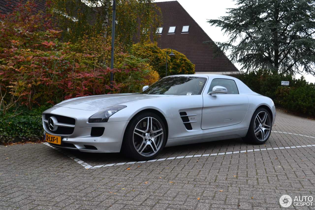 Mercedes-Benz SLS AMG