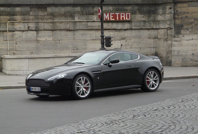 Aston Martin V8 Vantage